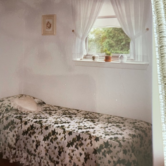 Twin IVY bedspread w/ pillow sham, green and white - Picture 1 of 3